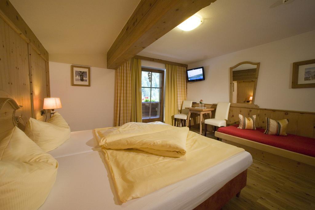 Alpenhotel Tirolerhof Gerlos Oda fotoğraf